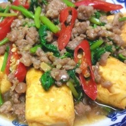 เต้าหู้ไข่ผัดขึ้นฉ่ายหมูสับ(เป็นกับข้าว