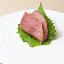 HON MAGURO CHU-TORO SASHIMI