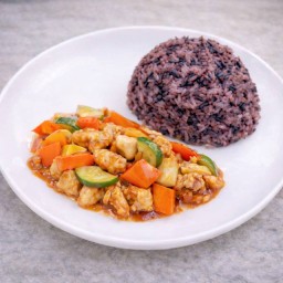 ข้าวผัดเปรี้ยวหวานไก่