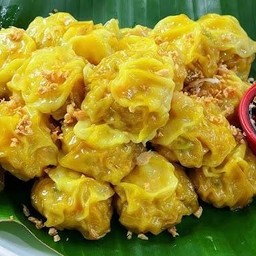 เกี๊ยวไส้หมู15ตัวพร้อมกับน้ำจิ้ม