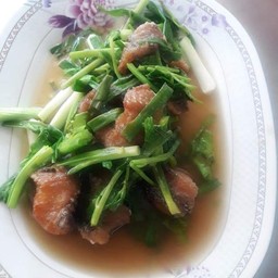 ปลาช่อนผัดขึ้นฉ่าย