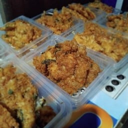 ผัดไทย อั้งตั้ง