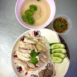 ราดหน้ายอดผักท่าน้ำบางนานอก - เจ้จูข้าวมันไก่ตอน