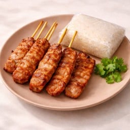 หมู 5 ไม้ ข้าวเหนียว 1 ห่อ