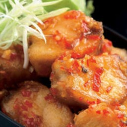 ปลากระพงสามรส ราดข้าว