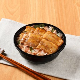 ข้าวหน้าหมูสามสั้นหมักซอสโชยุโคจิ