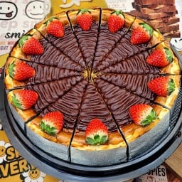ชีสเค้ก ( 3ปอนด์ ) - Nutella Strawberry - ฟรีป้ายปัก HBD