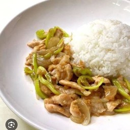 ข้าวพริกหยวกหมู