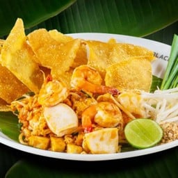 ผัดไทยเกี๊ยวกรอบทะเล