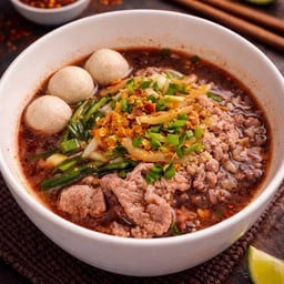 ก๋วยเตี๋ยวหมูยาใจ