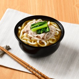 อุด้งร้อนในซุปหมูชาบู