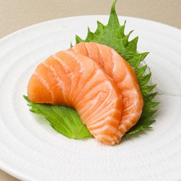 SALMON SASHIMI
