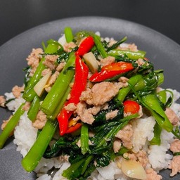 ข้าวผัดผักบุ้งหมู