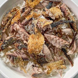 ข้าว ปลาทู แกะ พีเมียม