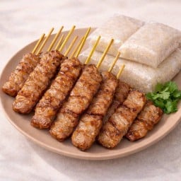 หมู 12 ไม้ ข้าวเหนียว 3 ห่อ