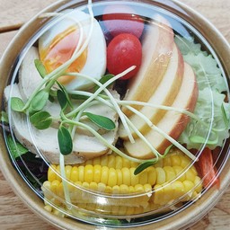 สลัดอกไก่+ไข่ต้ม