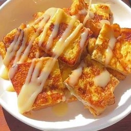 ขนมปังชุปไข่ นมข้นหวาน