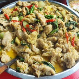 แกงเขียวหวานลูกชิ้นปลากราย