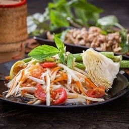แซ่บนัวยกครก