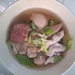 ต้มเลือดหมูแม่อุบล