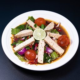 LM ยำโคตรหมูยอ+ไข่แดงเค็มแซ่บ