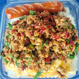 กะเพราแม่พวง (กะเพราพริกแห้ง)