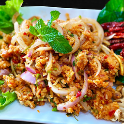 LM ยำแหนมข้าวทอด