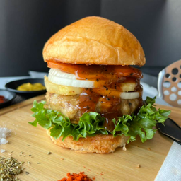 ชีสเบอร์เกอร์หมู บาร์บีคิว (BBQ Pork Cheese Burger)