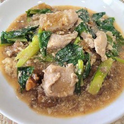 ราดหน้าหมูนุ่ม