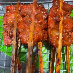 เจ้นุชกล้วยทอด (วัดทองซอย 8 )