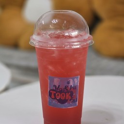 สตอเบอรี่โซดา