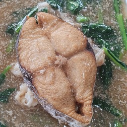 ราดหน้าปลาอินทรีย์