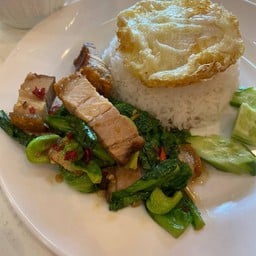 คุณนายหมูกรอบ สาขา ปตท.บางนา กม.29