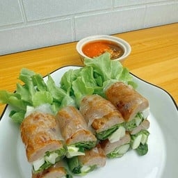 อิ่มสุขแหนมเนือง พระราม 6