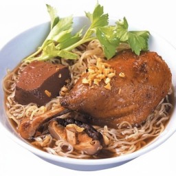 ก๋วยเตี๋ยวเป็ดตุ๋น