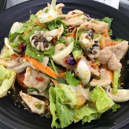 ยำรวมสูตรริมคลอง