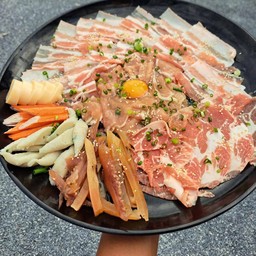 ชุดรวมหมูกะทะ