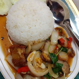 กะเพราหมูกรอบ