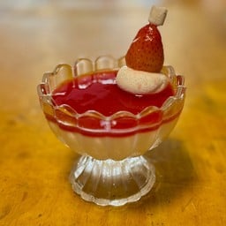 พานาคอตต้า สตรอว์เบอร์รี (Delivery)