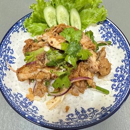 ข้าวซอย น้ำเงี้ยว เหนือนิยม