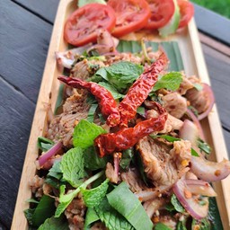 น้ำตกเนื้อ