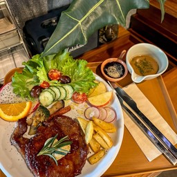 สเต๊กคอหมูรมควัน (Pork Neck Steak)