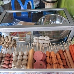 ลูกชิ้นทอดโมบาย ค่ายบุรฉัตร