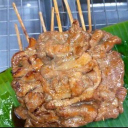หมูปิ้งเป็นหนึ่ง สาขาถนนชวนชื่น