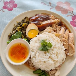 บ้านอัมพวาขาหมู ขาหมู