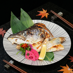 หัวปลาแซลมอนย่างเกลือ