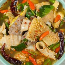 ต้มแซ่บเครื่องในวัว