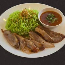 หมี่หยก หมูทรัฟเฟิ้ล