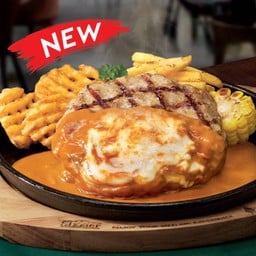 สเต๊กหมูแฮมเบิร์ก กับซอสบาร์บีคิวชีสลาวา