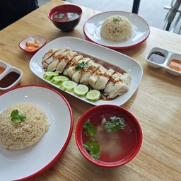 ข้าวมันไก่นุ่ม เลิฟเวอร์เซต